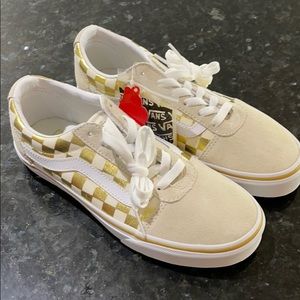 VANS NEW - GOLD & WHITE SZ 7.5